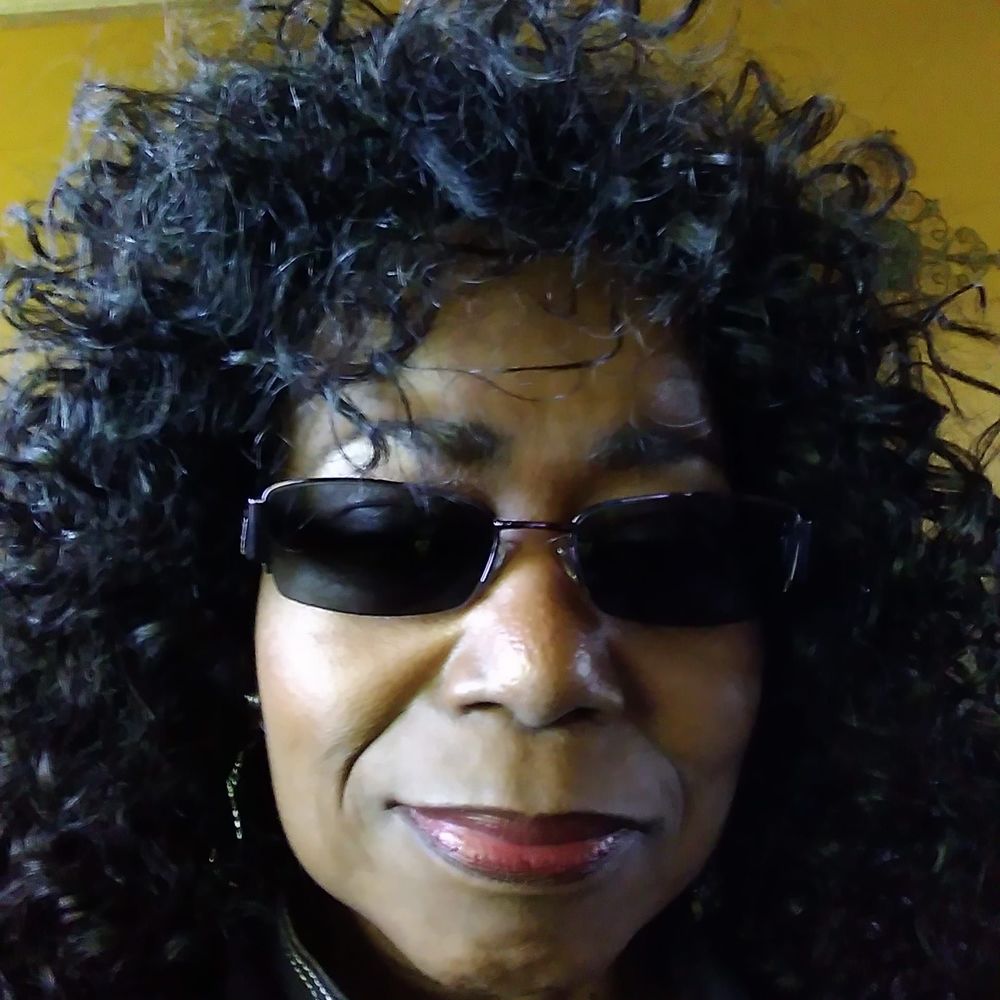 Meet your Posher, Joann